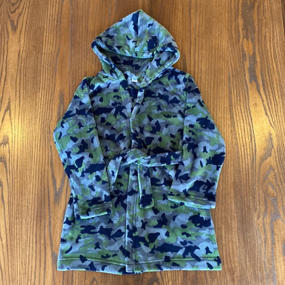 Cozy and Comfy Camo Robe - Picture 1 of 5